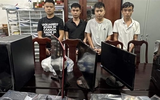 Đăng tuyển “phi công” cho "quý bà" rồi lừa bán xe máy, chiếm đoạt hơn 10 tỷ đồng