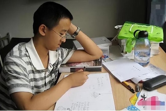 Bi kịch của thần đồng Toán 16 tuổi học tiến sĩ, 28 tuổi thất nghiệp