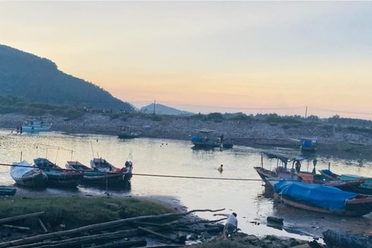 Tìm thấy thi thể bé trai 4 tuổi trên sông ở Hà Tĩnh