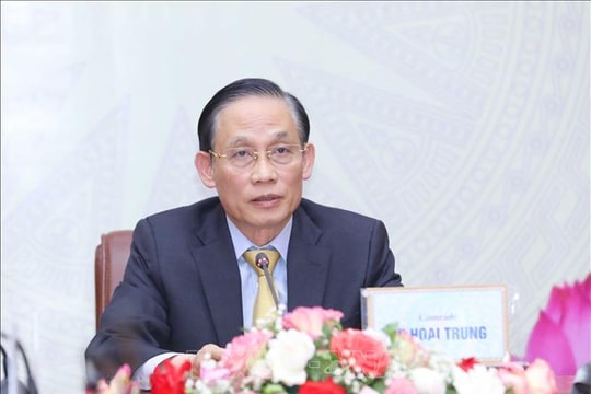 Bầu bổ sung đồng chí Lê Hoài Trung giữ chức Ủy viên Ban Bí thư