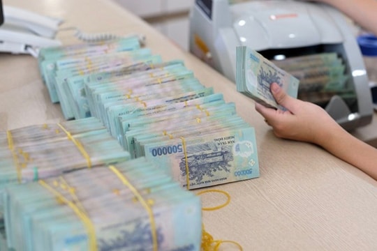 Hơn 6 triệu tỷ đồng tiền gửi tiết kiệm của dân đổ vào ngân hàng