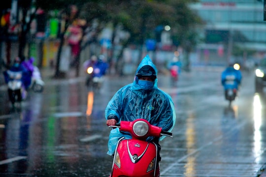 Bão số 4 sẽ suy yếu dần, miền Bắc đón không khí lạnh đầu mùa