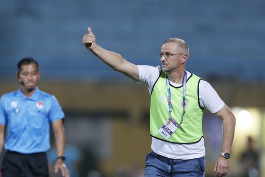 Câu lạc bộ Hà Nội chia tay huấn luyện viên xuất sắc nhất V-League 2023