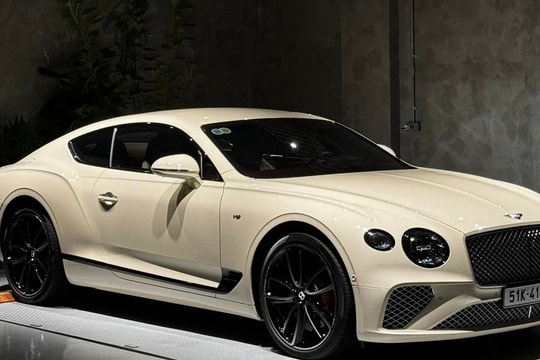 Cường Đô la bất ngờ "khoe" Bentley Continental GT giá hơn 20 tỷ đồng