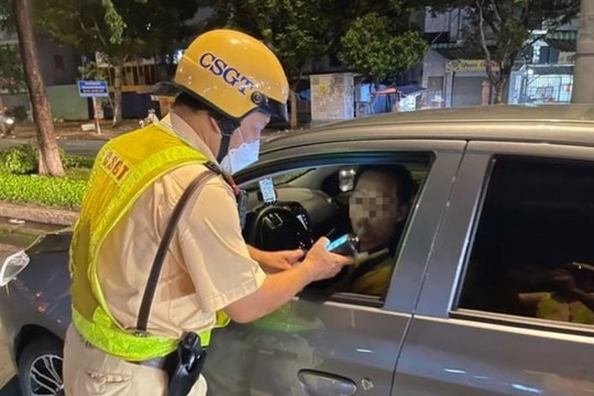 Không chấp hành yêu cầu đo nồng độ cồn của cảnh sát giao thông có bị phạt tù?