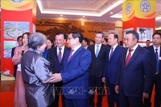 Thủ tướng Phạm Minh Chính dự hội nghị vinh danh "Công dân Thủ đô ưu tú" năm 2023