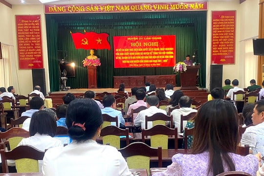 Cẩm Giàng biểu dương 12 tập thể, cá nhân tiêu biểu trong giải phóng mặt bằng