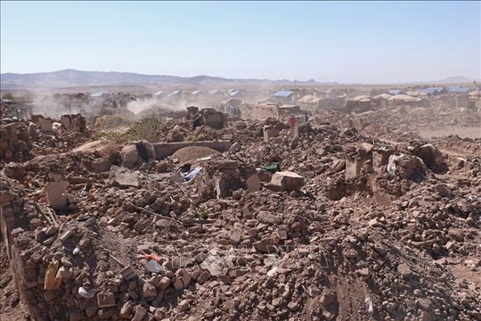 Chạy đua với thời gian tìm kiếm các nạn nhân vụ động đất tại Afghanistan