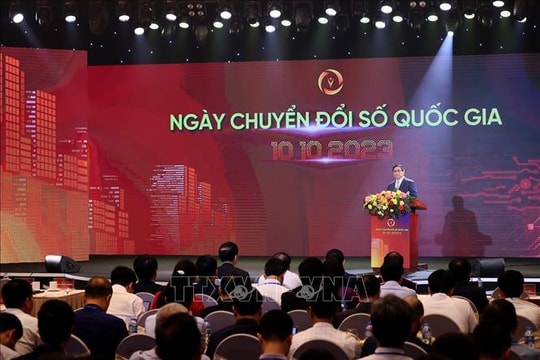Thủ tướng: Chuyển đổi số phải để người dân, doanh nghiệp được hưởng lợi