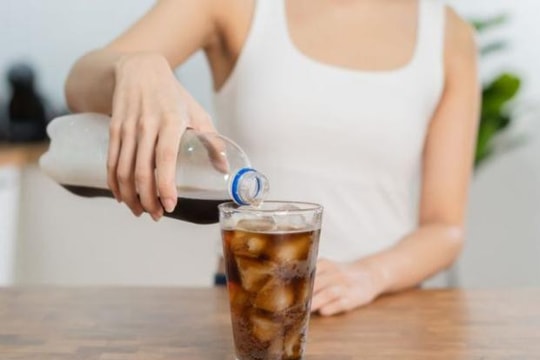 7 tác hại nghiêm trọng do sở thích uống nước ngọt thường xuyên