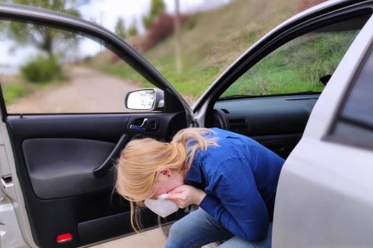 5 cách khử mùi nôn trên xe ô tô