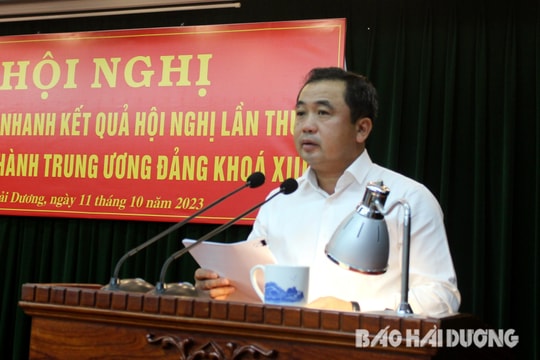 Đồng chí Bí thư Tỉnh ủy Trần Đức Thắng thông tin nhanh kết quả Hội nghị Trung ương 8 khóa XIII