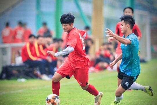 Lê Đình Long Vũ lọt top 60 tài năng trẻ của bóng đá thế giới năm 2023
