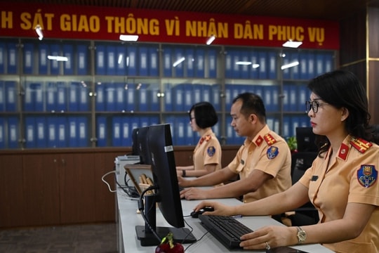 Biển số ô tô "tứ quý 8" ở Hà Nội trúng đấu giá hơn 3,7 tỷ đồng