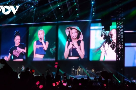 Doanh thu concert Blackpink tại Việt Nam cao hơn nhiều nước khác