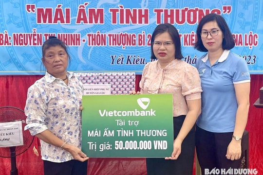 Trao sinh kế giúp người nghèo Hải Dương vươn lên