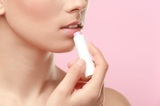 Môi mỏng đi có phải là dấu hiệu của lão hóa?