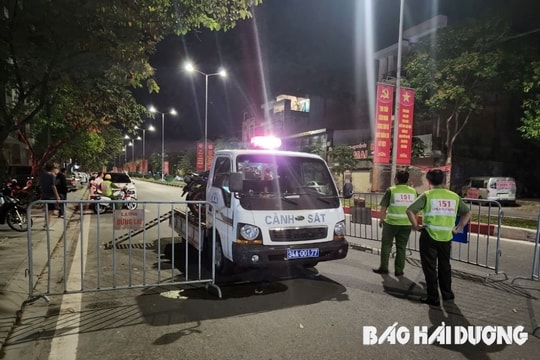 Manh động chống người thi hành công vụ