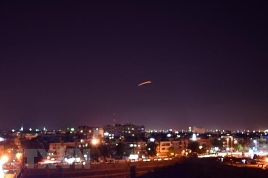 Sân bay Aleppo của Syria lại bị Israel tấn công bằng tên lửa
