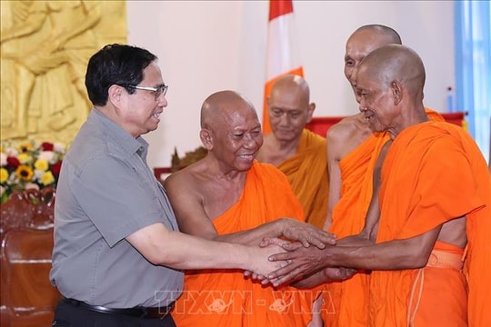 Thủ tướng Phạm Minh Chính chúc mừng đồng bào Khmer nhân Lễ Sene Dolta