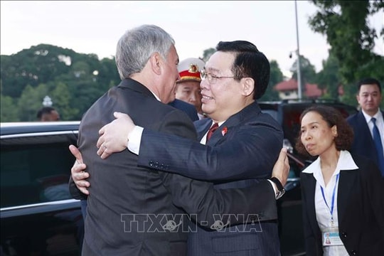 Chủ tịch Quốc hội Vương Đình Huệ đón, hội đàm với Chủ tịch Duma Quốc gia Quốc hội Liên bang Nga