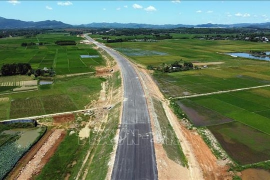 Tạm dừng khai thác một số đoạn tuyến, phục vụ khánh thành cao tốc qua Thanh Hóa, Nghệ An