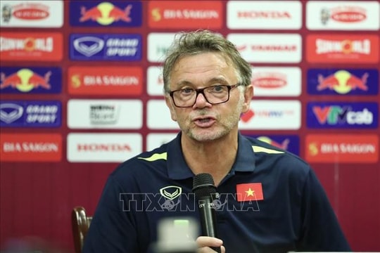 Huấn luyện viên Troussier đánh giá trận giao hữu gặp Hàn Quốc là cơ hội lớn với Việt Nam