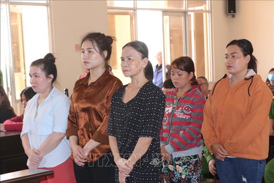 Mua bán người, 6 bị cáo bị tuyên phạt 88 năm tù