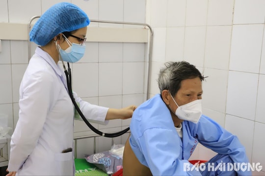 Bệnh nhân nhập viện điều trị bệnh hô hấp tăng