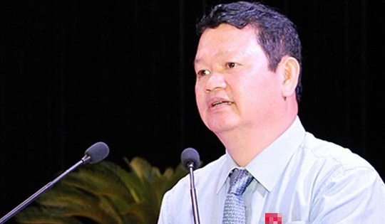 Cựu Bí thư Lào Cai Nguyễn Văn Vịnh nhận quà "cảm ơn" 5 tỉ đồng