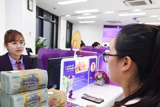 Lãi suất ngân hàng tiếp tục giảm trong bối cảnh đáo hạn tín phiếu