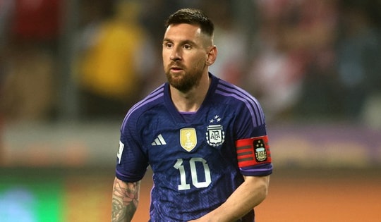 Messi rực sáng, Argentina thắng trận thứ 14 liên tiếp