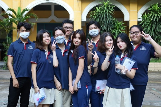 Con gái học khối C nên thi ngành gì dễ xin việc?