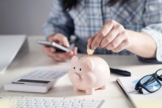 Lãi suất xuống thấp, nên để tiền vào đâu?