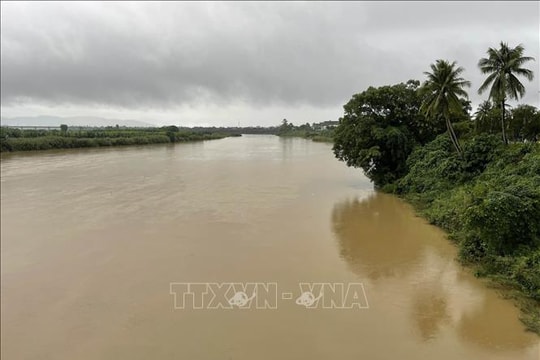 Các tỉnh từ Nghệ An đến Quảng Ngãi chủ động ứng phó, giảm thiểu thiệt hại do mưa lớn