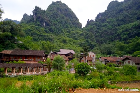 Độc đáo làng đá cổ Khuổi Ky