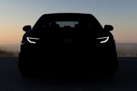 Toyota Camry thế hệ mới lộ hình ảnh đầu tiên?