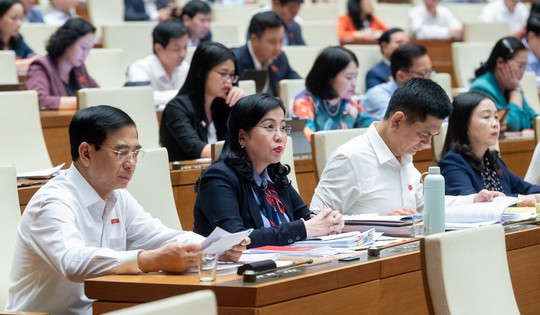 Quốc hội bắt đầu quy trình lấy phiếu tín nhiệm
