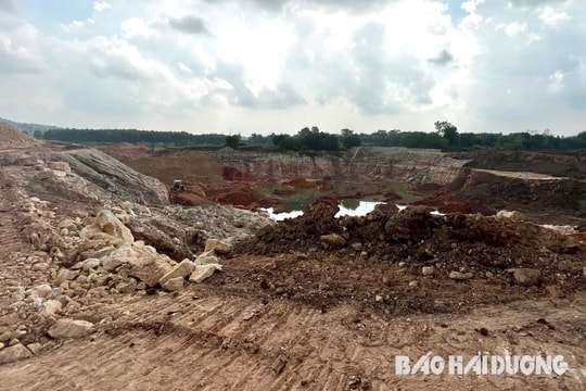 Công ty CP Nguyên liệu Viglacera khai thác khoáng sản sau khi giấy phép đã hết hạn