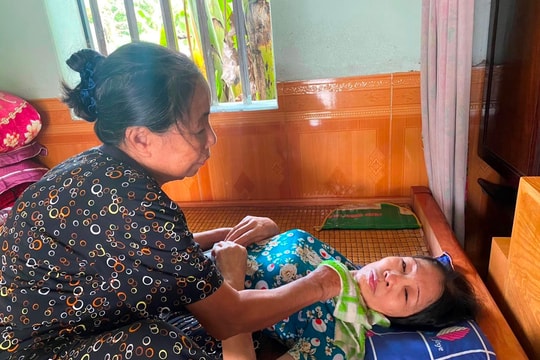Hoàn cảnh éo le của gia đình bà Lơ