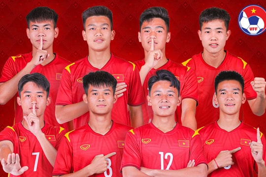Cầu thủ U18 Việt Nam sang Nhật Bản tập huấn với CLB của Công Phượng