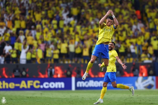 Ronaldo tiếp tục nối dài kỷ lục, giúp Al Nassr thắng kịch tính