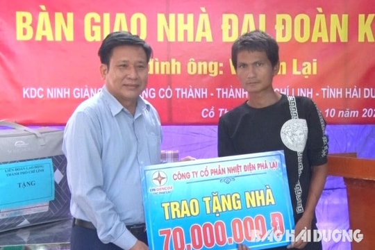 Công ty CP Nhiệt điện Phả Lại hỗ trợ tiền xây nhà "đại đoàn kết" cho người nghèo