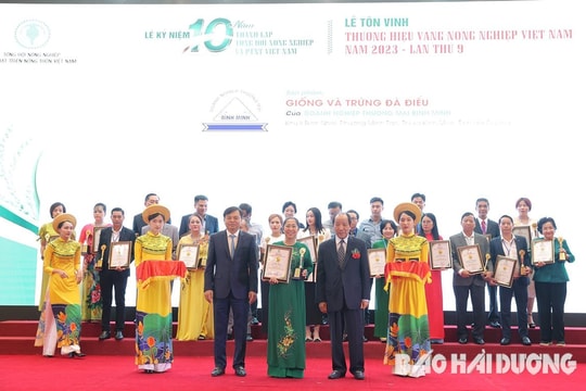 Giống và trứng đà điểu của Doanh nghiệp Thương mại Bình Minh được tôn vinh thương hiệu vàng nông nghiệp Việt Nam 2023