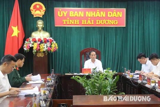 Xem xét về quà tặng cho những người yếu thế, thân nhân người có công