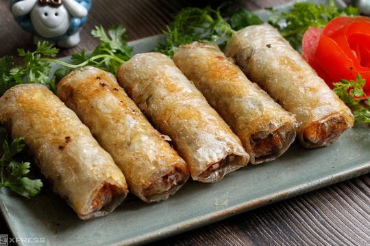 Vietnamese fried spring rolls make world's top 10 shrimp and rice dishes