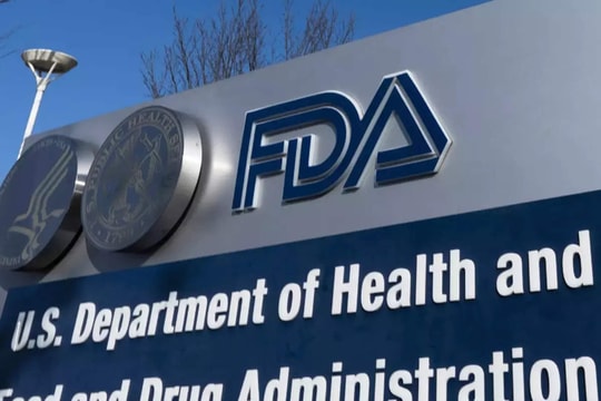 FDA yêu cầu thu hồi thuốc nhỏ mắt của nhiều hãng dược phẩm nổi tiếng