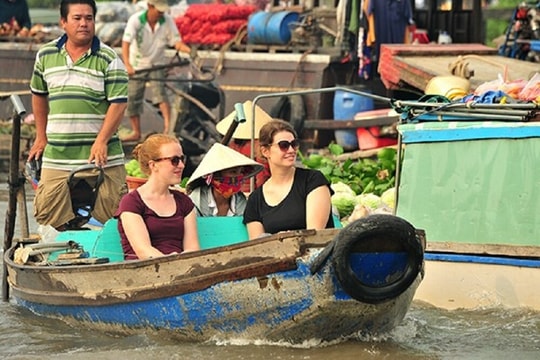 Đã có gần 10 triệu lượt khách quốc tế đến Việt Nam