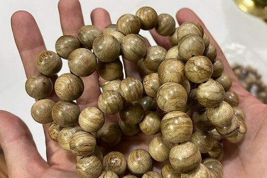 Cách phân biệt trầm hương thật, giả