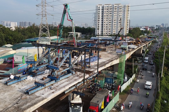 Hợp long cầu hơn 900 tỷ đồng ở cửa ngõ TP Hồ Chí Minh